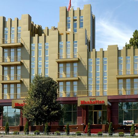 Manhattan Hotel & Restaurant Chisinau Exterior foto
